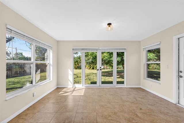 4499 NW 2nd Avenue, Boca Raton, FL 33431