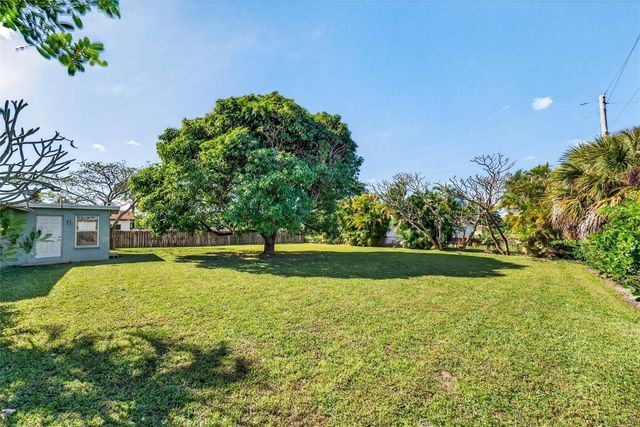 4499 NW 2nd Avenue, Boca Raton, FL 33431