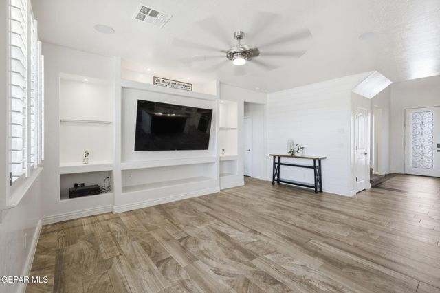 12516 BREEDER CUP Way, El Paso, TX 79928