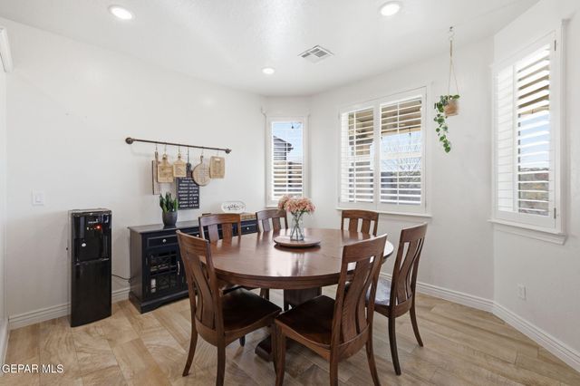 12516 BREEDER CUP Way, El Paso, TX 79928