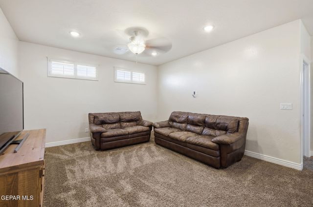 12516 BREEDER CUP Way, El Paso, TX 79928