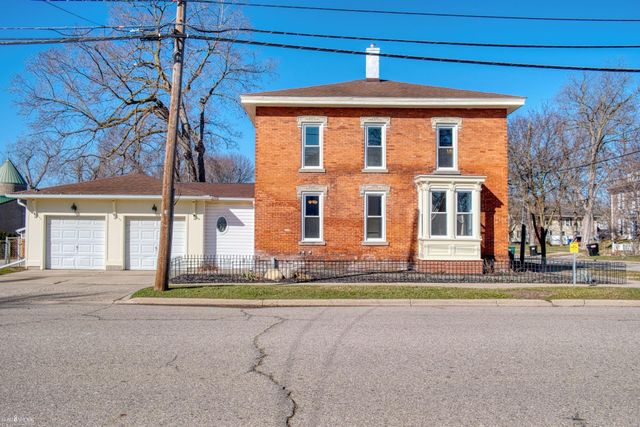 303 W Williams Street, Owosso, MI 48867