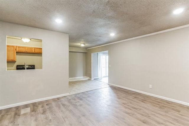 109 W Shadywood Drive, Midwest City, OK 73110