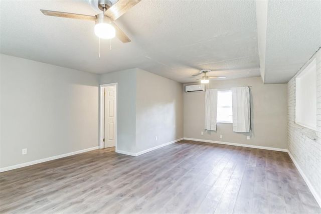 109 W Shadywood Drive, Midwest City, OK 73110