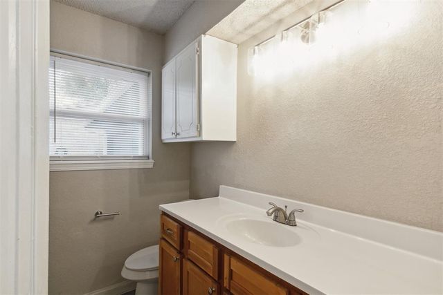 109 W Shadywood Drive, Midwest City, OK 73110