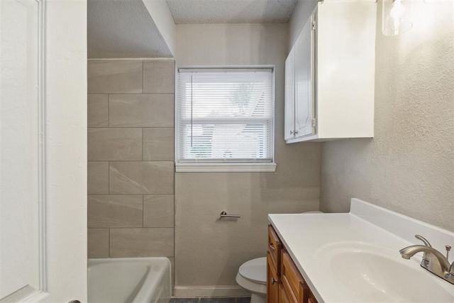 109 W Shadywood Drive, Midwest City, OK 73110