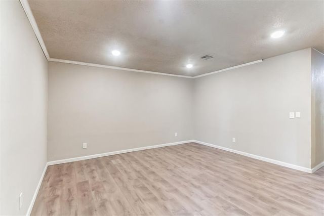 109 W Shadywood Drive, Midwest City, OK 73110