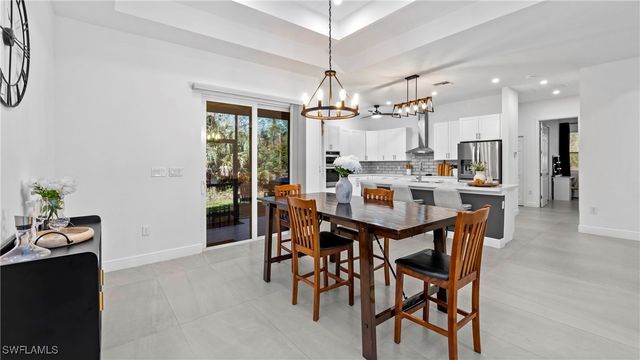 569 Desoto BLVD S, Naples, FL 34117