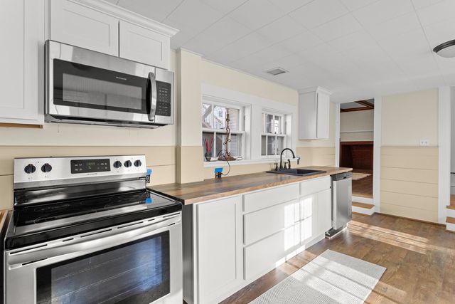 80 Lafayette Road, Hampton Falls, NH 03844