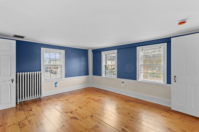 80 Lafayette Road, Hampton Falls, NH 03844