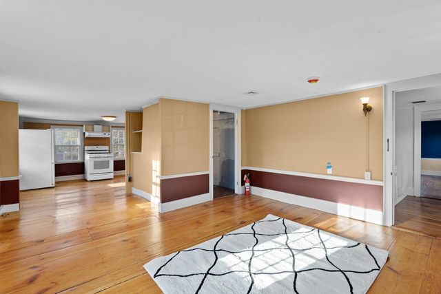 80 Lafayette Road, Hampton Falls, NH 03844