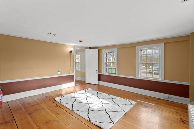 80 Lafayette Road, Hampton Falls, NH 03844