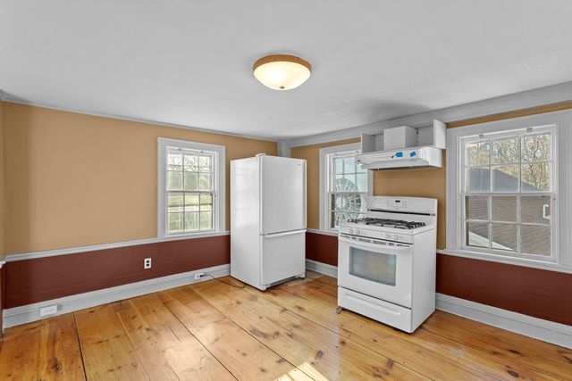 80 Lafayette Road, Hampton Falls, NH 03844