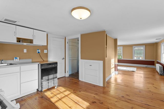 80 Lafayette Road, Hampton Falls, NH 03844