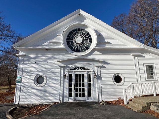 80 Lafayette Road, Hampton Falls, NH 03844