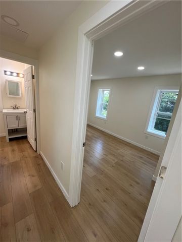 3907 Mcwhinney St, Munhall, PA 15120