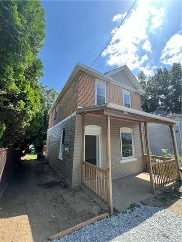 3907 Mcwhinney St, Munhall, PA 15120