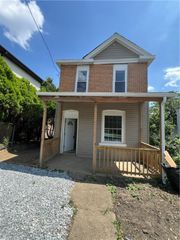 3907 Mcwhinney St, Munhall, PA 15120