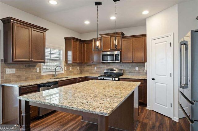 9240 Hollywood Drive, Gainesville, GA 30506