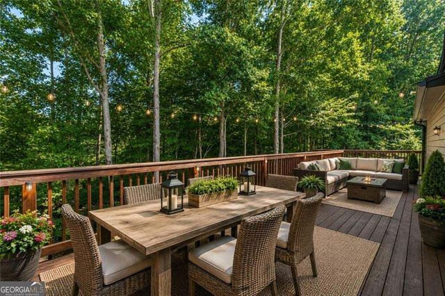 9240 Hollywood Drive, Gainesville, GA 30506