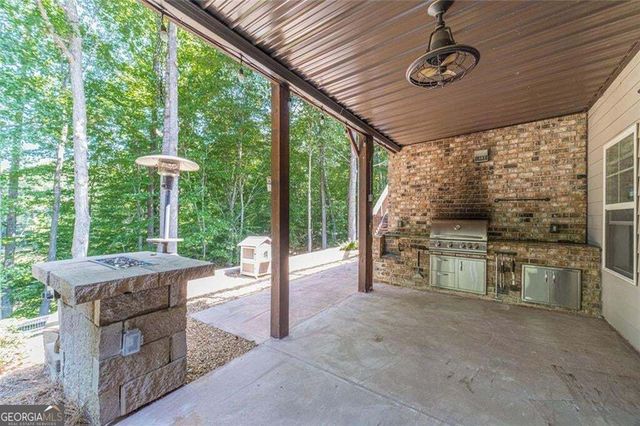 9240 Hollywood Drive, Gainesville, GA 30506