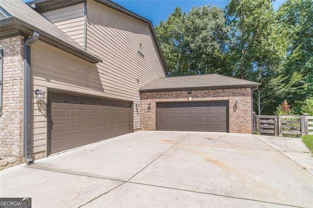 9240 Hollywood Drive, Gainesville, GA 30506
