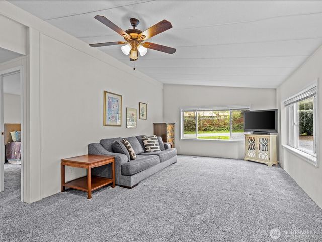 5800 164th Street SE, Snohomish, WA 98296