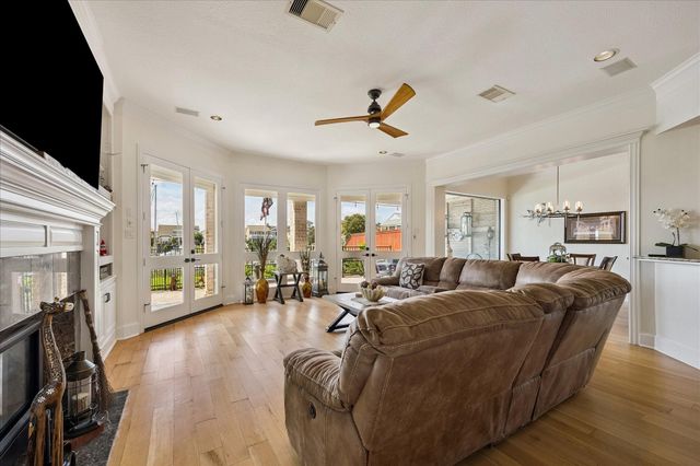 631 Northport Lane, League City, TX 77565