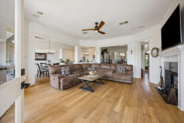 631 Northport Lane, League City, TX 77565