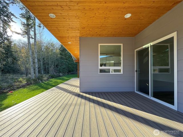 1413 Discovery Loop, Port Angeles, WA 98363