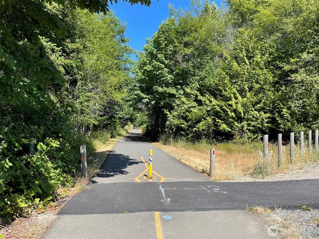 1413 Discovery Loop, Port Angeles, WA 98363