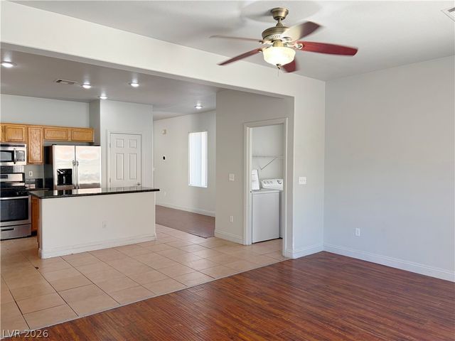 7796 Somerhill Point Way, Las Vegas, NV 89139