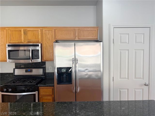 7796 Somerhill Point Way, Las Vegas, NV 89139
