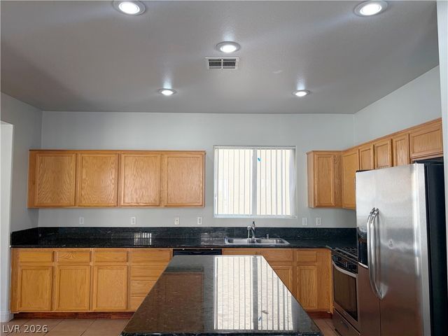 7796 Somerhill Point Way, Las Vegas, NV 89139