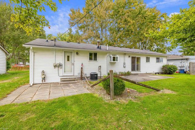 39370 Long Street, Harrison Twp, MI 48045