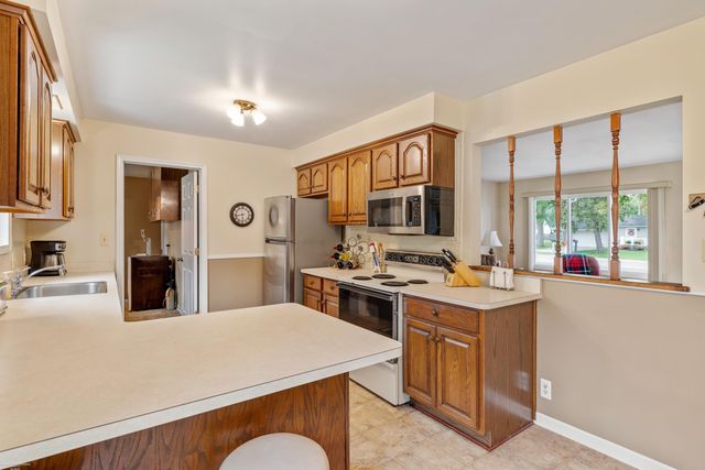 39370 Long Street, Harrison Twp, MI 48045
