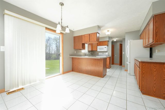 11891 Post Lane, Green Oak Township, MI 48178