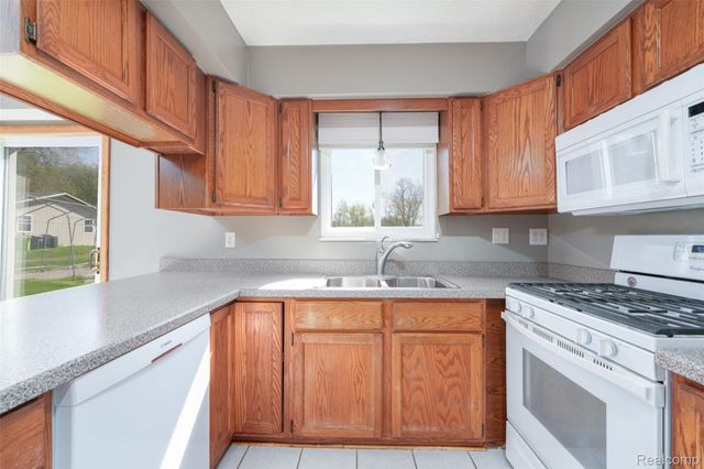 11891 Post Lane, Green Oak Township, MI 48178