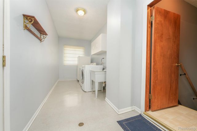 11891 Post Lane, Green Oak Township, MI 48178
