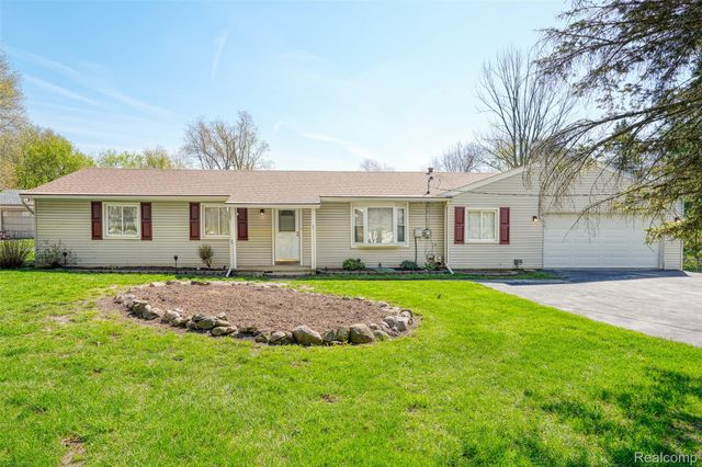 11891 Post Lane, Green Oak Township, MI 48178