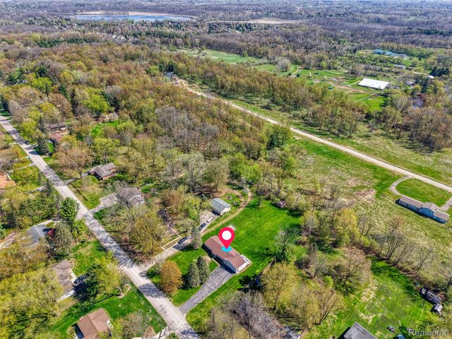 11891 Post Lane, Green Oak Township, MI 48178