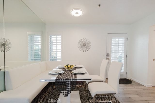 2700 Lawrence Crossley Road 37, Palm Springs, CA 92264