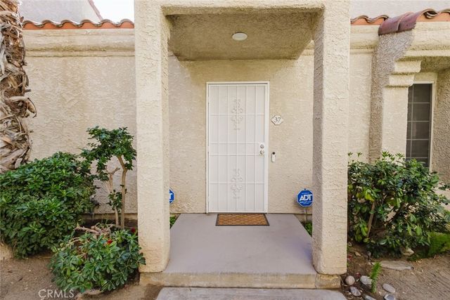 2700 Lawrence Crossley Road 37, Palm Springs, CA 92264