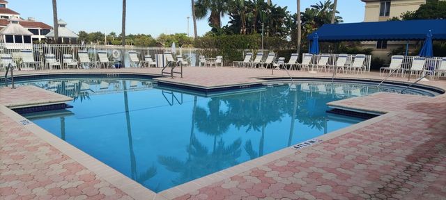 6711 Via Regina, Boca Raton, FL 33433