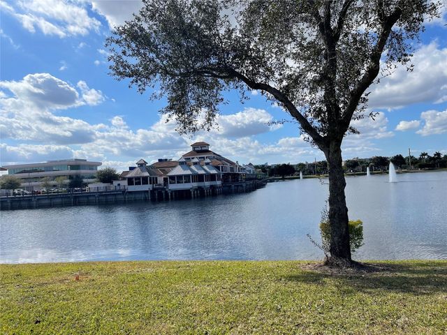 6711 Via Regina, Boca Raton, FL 33433