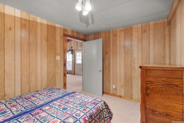 190 PRIVATE ROAD 275, Mico, TX 78056