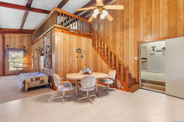 190 PRIVATE ROAD 275, Mico, TX 78056