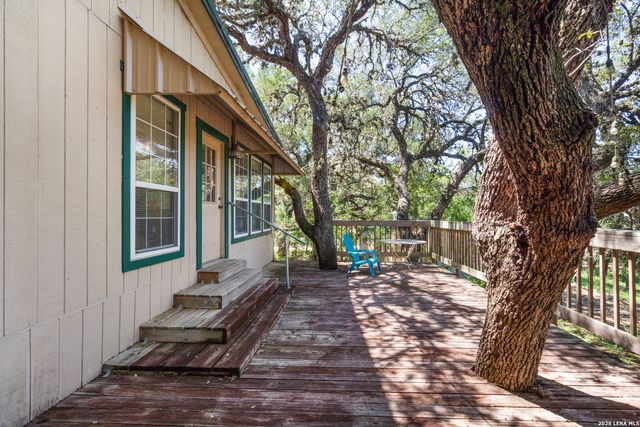 190 PRIVATE ROAD 275, Mico, TX 78056