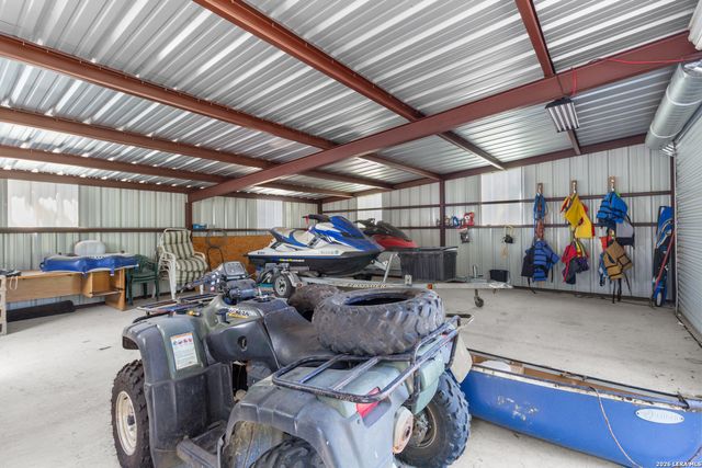 190 PRIVATE ROAD 275, Mico, TX 78056