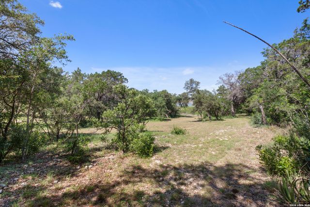 190 PRIVATE ROAD 275, Mico, TX 78056